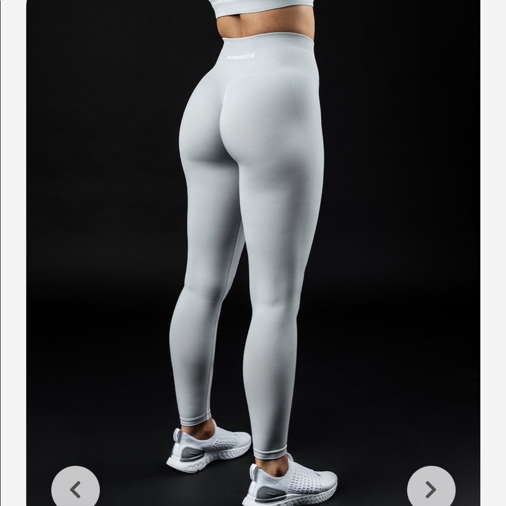 Alphalete amplify silver sky leggings